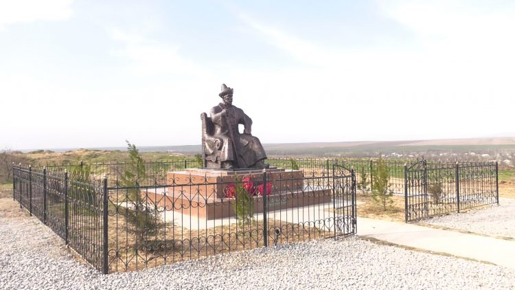 «Қазақ ханы» ескерткіші ашылды