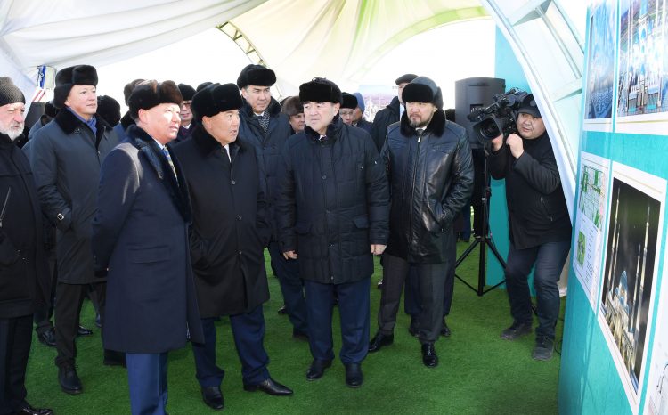 Елбасы Астана қаласында салынатын жаңа мешіттің іргетасын қалау рәсіміне қатысты