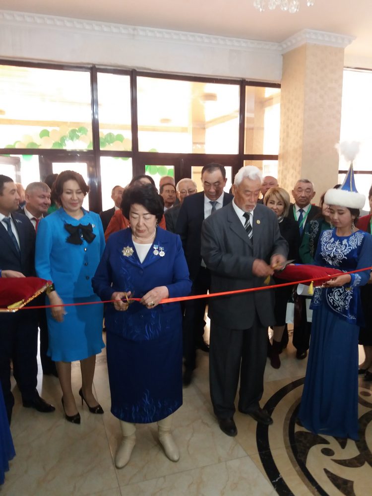 Іргелі оқу ордасына академик Əбдімұса Қуатбековтың есімі берілді