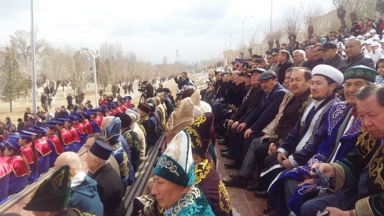 «Жастар» аллеясындағы «Білім алаңы» тараздықтарды таңырқатты