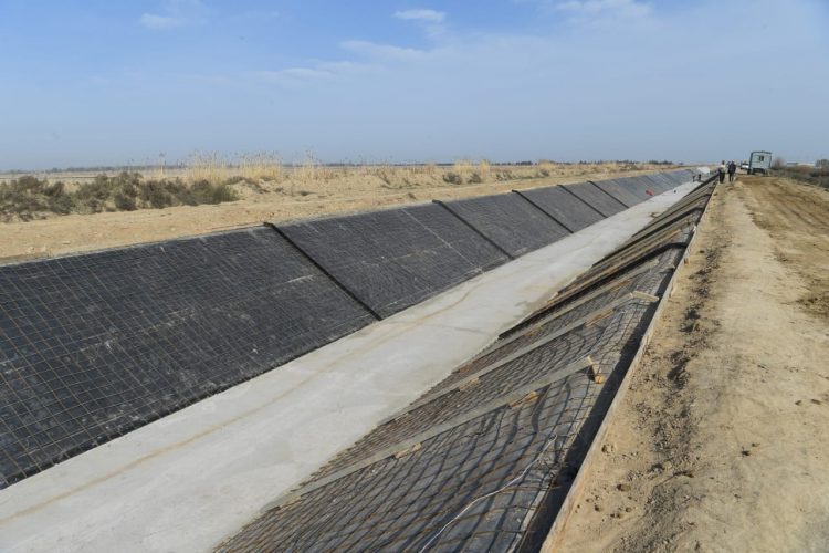 Шөкеев: Шаруаларға арналған полиэтилен өнімдерін қолға алуымыз керек