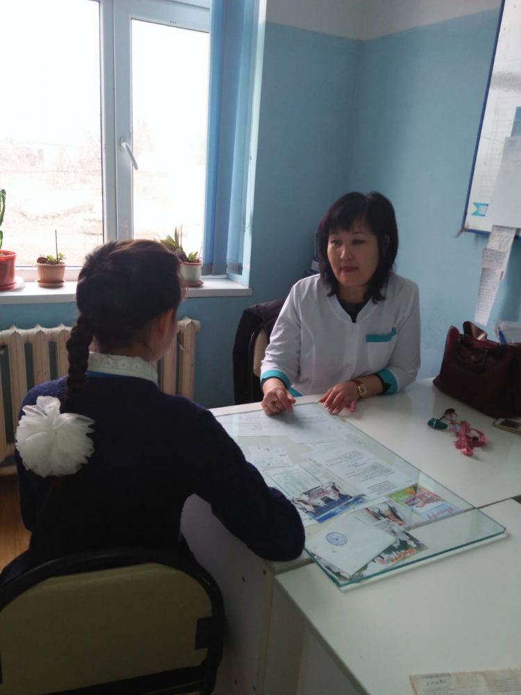 Түркістан облысы Жетісай ауданында мыңнан аса көпбалалы ана мен балаға медициналық көмек көрсетілді