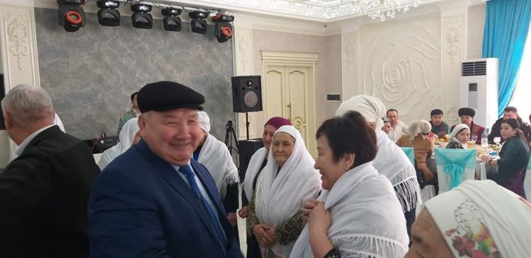 Төлеби ауданының әкімдігі ақ жаулықты аналарға құрмет көрсетті. ФОТОРЕПОРТАЖ