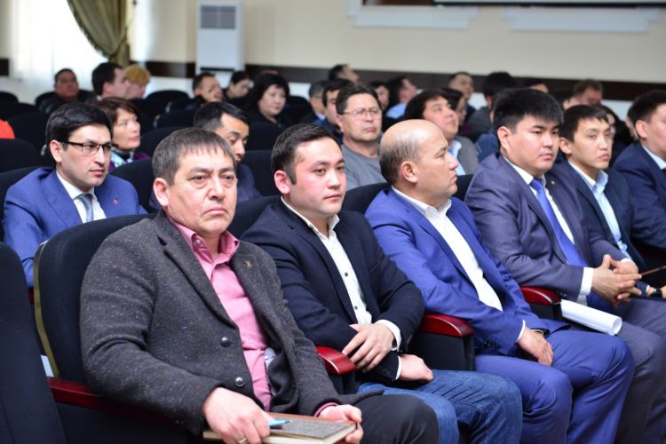 Әбдірахымов: Қарапайым заттар шығаратын өндірістеріне баса назар аудару керек