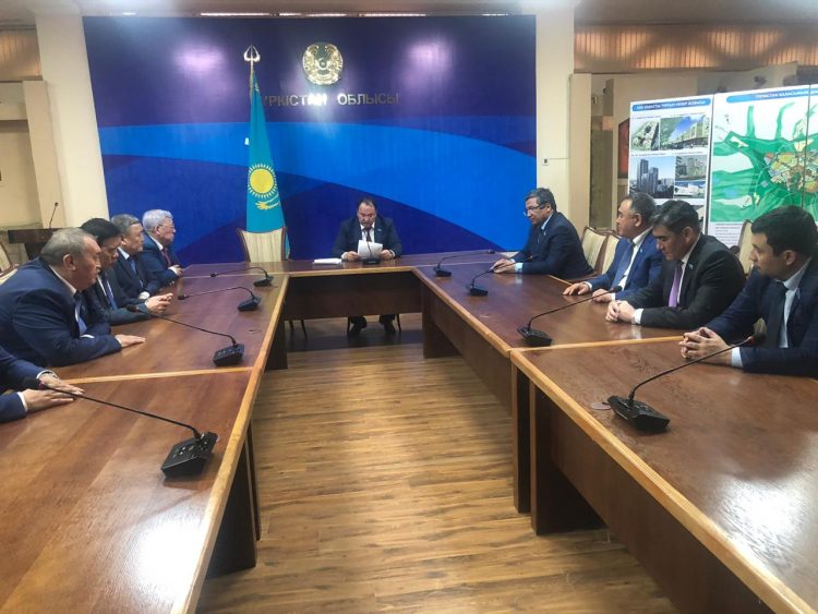 Түркістан қаласының орталық көшелерінің біріне Н.Назарбаевтың есімі беріледі