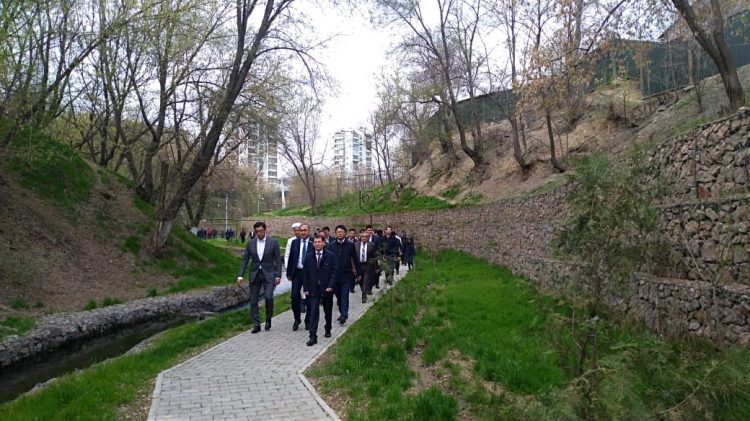 Әбдірахымов бүлдіршіндердің тұсауын кесті