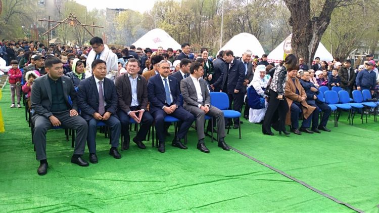 Әбдірахымов бүлдіршіндердің тұсауын кесті