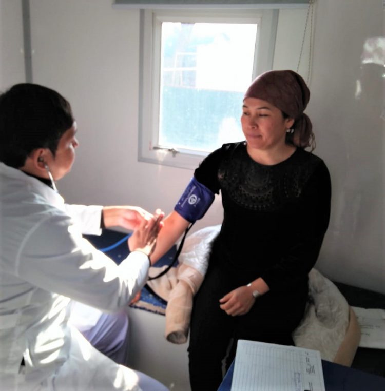 ТҮРКІСТАН: ЖЕТІСАЙ АУДАНЫНДА МЫҢНАН АСА КӨПБАЛАЛЫ АНА МЕН БАЛАҒА МЕДИЦИНАЛЫҚ КӨМЕК КӨРСЕТІЛДІ