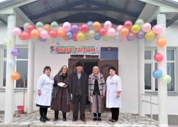 ТҮРКІСТАН: ЖЕТІСАЙ АУДАНЫНДА МЫҢНАН АСА КӨПБАЛАЛЫ АНА МЕН БАЛАҒА МЕДИЦИНАЛЫҚ КӨМЕК КӨРСЕТІЛДІ