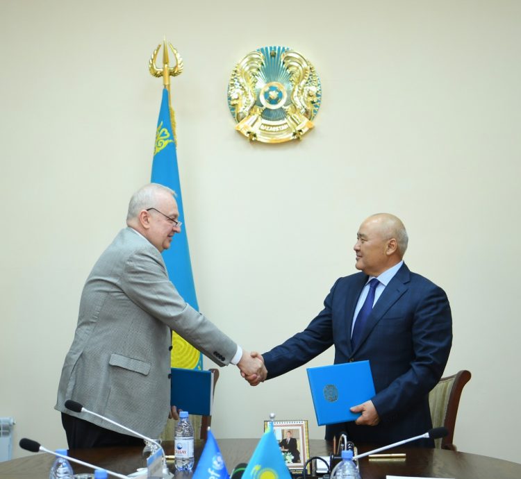 ТҮРКІСТАНДА АНА МЕН БАЛА ДӘРІГЕРІН ДАЯРЛАЙТЫН ОРТАЛЫҚ АШЫЛДЫ