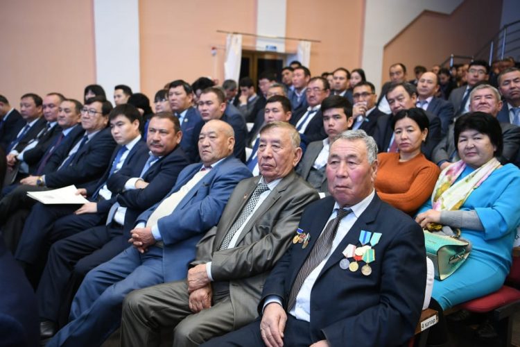 Өмірзақ Шөкеев: Тұрмысы төмен отбасындағы балаларды кәсіпкерлікке тартуымыз керек