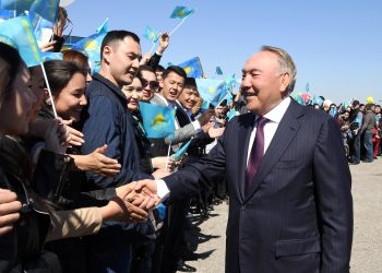 Алматы жастары Тұңғыш Президентті құшақ жая қарсы алды