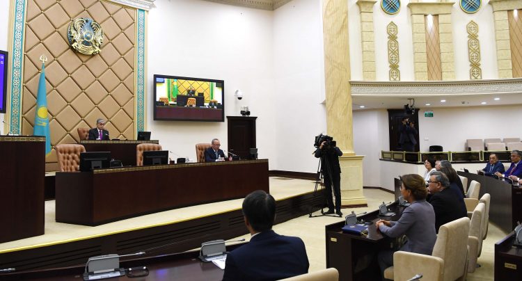 Мемлекет басшысы Парламент Сенатының отырысына қатысты