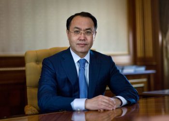 Қайрат Қожамжаров Парламент Сенатынның депутаты болып тағайындалды