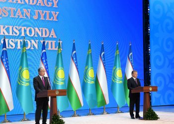 Токаев предложил открыть туристический кластер, соединив в один маршрут Туркестан, Самарканд и Бухару