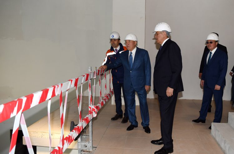 Елбасы Қарасай ауданының дене шынықтыру және сауықтыру кешеніне барды