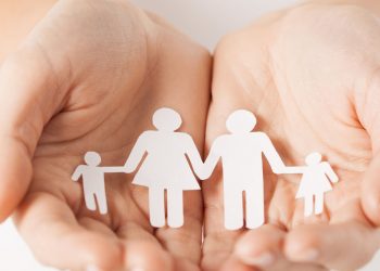 Әр балаға — 21 мың теңге: Жәрдемақыға өтініштер қабылдана бастады