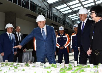 Елбасы Қарасай ауданының дене шынықтыру және сауықтыру кешеніне барды