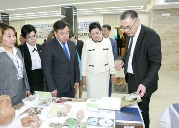 Жас педагог-ғалымдардың республикалық слеті өтті