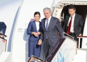 Касым-Жомарт Токаев прилетел в Узбекистан