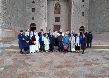 ЕЛБАСЫ ДОСТАРЫ ОТЫРАР МЕН ТҮРКІСТАНДЫ АРАЛАДЫ