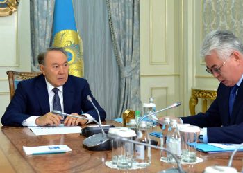 Назарбаев заявил Атамкулову о важности преемственности внешнеполитического курса