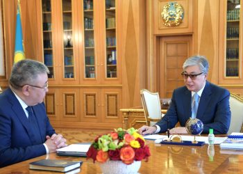 Тоқаев Жоғары Сот Кеңесінің төрағасы Талғат Донақовты қабылдады