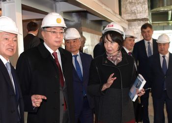 Қасым-Жомарт Тоқаев «Абай Арена» мәдени-спорт кешенінің құрылысымен танысты