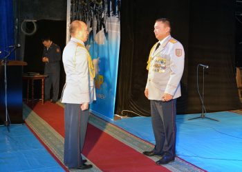 Қос мерекеге орай түркістандық 80-ге жуық полицейлер марапатталды