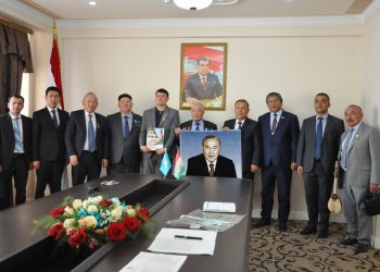 Шымкенттің қоғамдық делегациясын Ходжендтің мэрі қабылдады