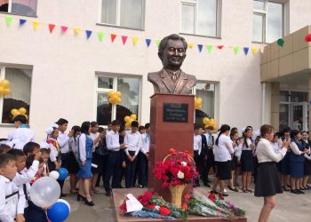 Төлебиде акамедик Қаныш Сәтбаевқа арнап бюст орнатылды
