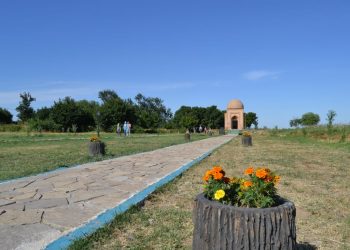 Гаухар ана кесенесінің аумағы жаңа кейіпке еніп келеді