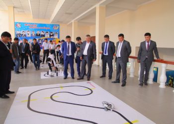 ТҮРКІСТАН: АБАЙ АУЫЛЫНЫҢ ОҚУШЫЛАРЫ ТАНЫМАЛ ҚАЛАМГЕРЛЕРДІ ТАҢҒАЛДЫРДЫ