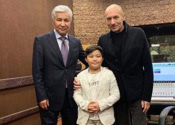 РФ композиторы Игорь Крутой Ержан Максимді өз академиясына оқуға шақырды