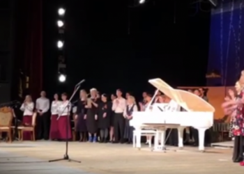 Дарига Назарбаева подарила рояль театру в Алматы