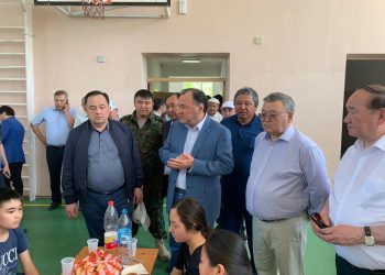 Сенаторлар арыстық ағайынның ахуалымен танысты