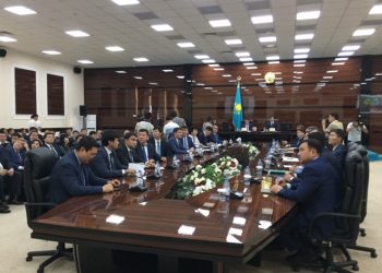 Шымкентте Алик Шпекбаевтың қатысуымен мемлекеттік қызметкерлердің жиыны өтіп жатыр