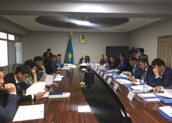 Тұрақты комиссия отырысының күн тәртібінде қандай мәселелер қаралады?