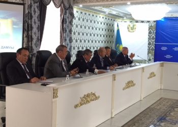 Түркістан облыстық мәслиxатының кезекті отыз сегізінші сессиясы өтуде