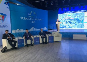 Өмірзақ Шөкеев журналистермен жүздесті