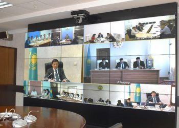 Асқар Жұмағалиев ХҚКО-лардағы қызмет көрсету сапасын бақылауды күшейтуді тапсырды