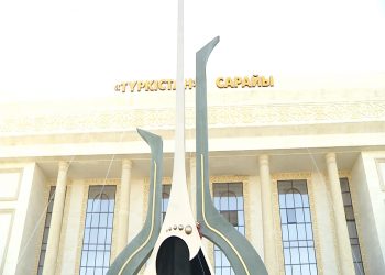 Шымкентте «Домбыра» ескерткіші ашылды