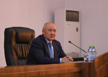 Ө.ШӨКЕЕВ: АҚПАРАТТЫ АШЫҚ ӘРІ УАҚТЫЛЫ АЙТУЛАРЫҢЫЗ КЕРЕК