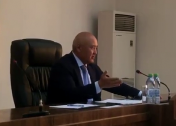 Шукеев отчитал чиновников на совещании в Арыси