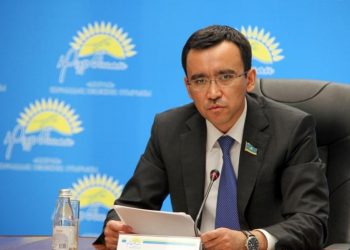 Мәулен Әшімбаев Қазақстан Республикасы Президентінің көмекшісі болып тағайындалды