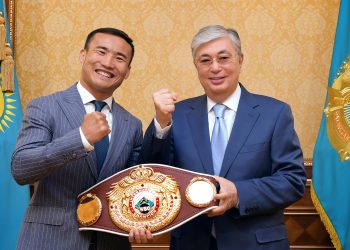 Мемлекет басшысы кәсіпқой боксшы Қанат Исламды қабылдады