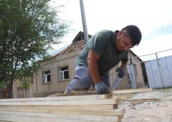 Жамбылдық құрылысшылар Арыстағы 300 үйді пайдалануға берді