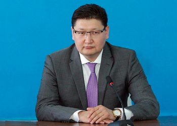 Берік Уәли: Президент Абай өлеңін оқу бірреттік науқан болып қалмауына үлкен мән беріп отыр