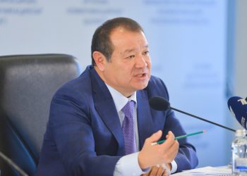 Қайырбек Өскенбаев Арыстағы үйлердің сапасына қатысты ақпаратқа жауап берді