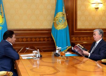 Мемлекет басшысы Қасым-Жомарт Тоқаев Қ.Қуанышбаев атындағы қазақ драма театрының көркемдік жетекшісі Талғат Теменовті қабылдады